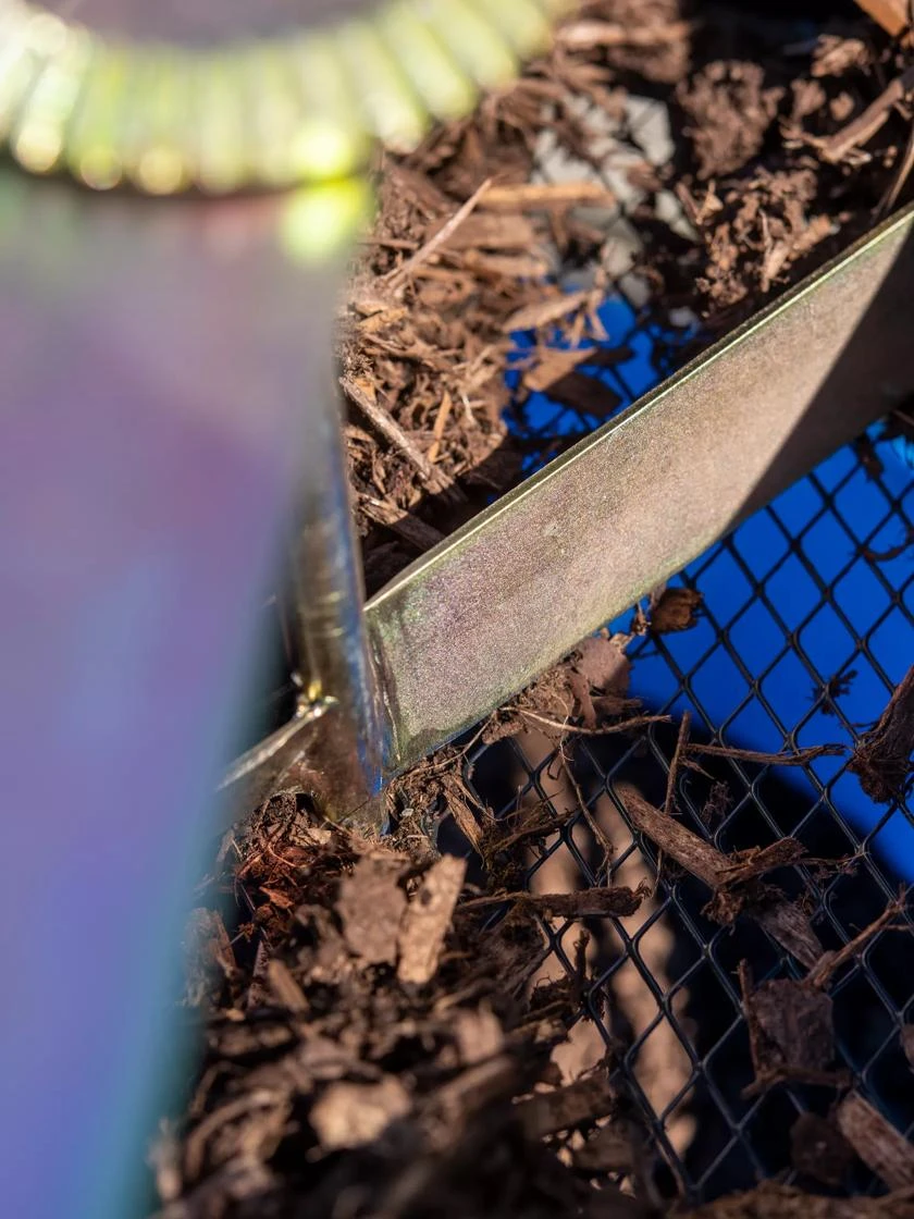 Gardener's Rotary Compost Soil Sifter 8 Gardener's Rotary Compost Soil Sifter - Image 6