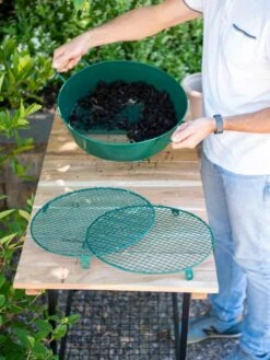 Gardener's Compost Soil Sifter -Deals Seed N Tools Store 8611018 168 tif